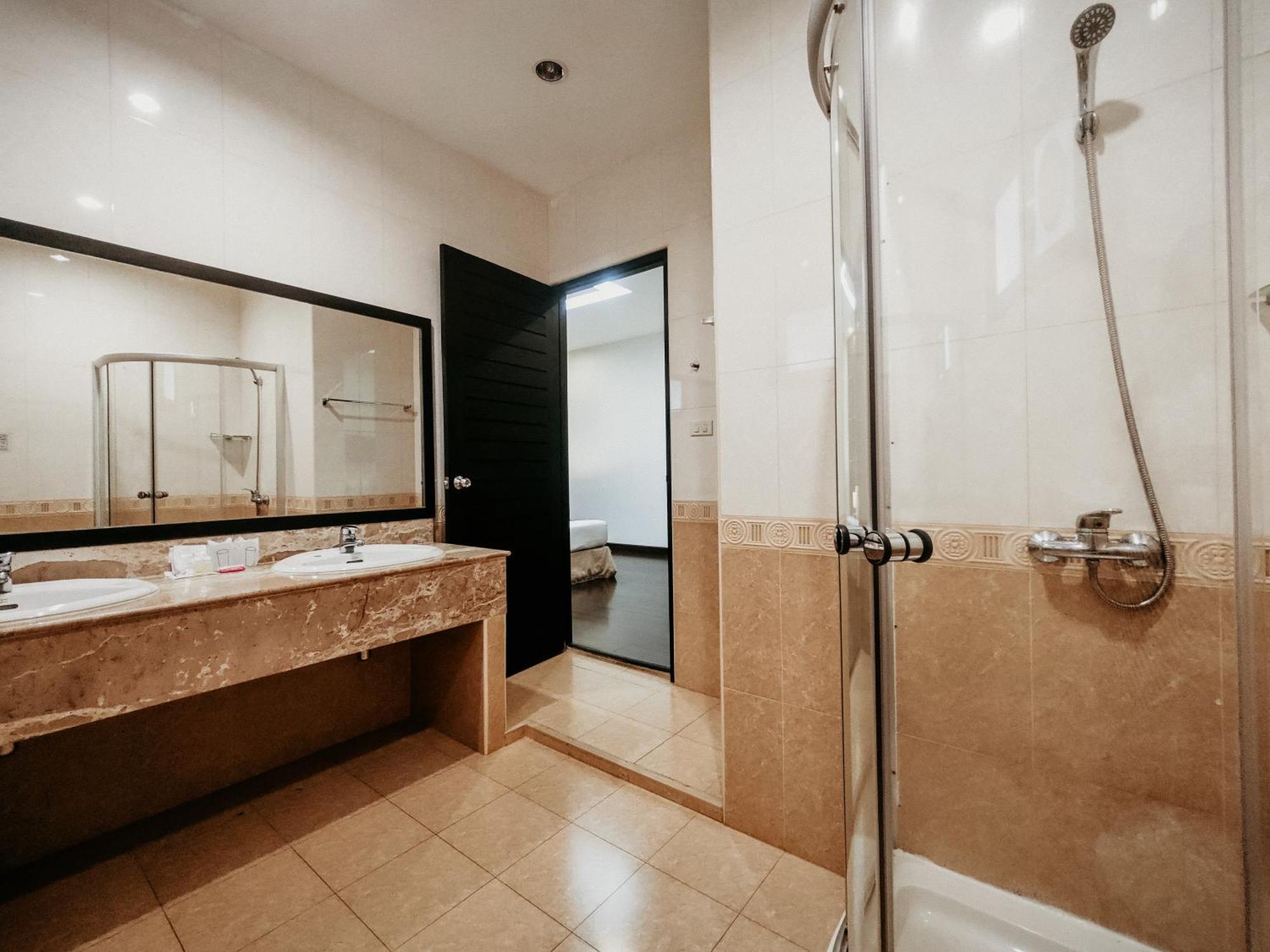 Rawai Grand House -Sha Plus Экстерьер фото