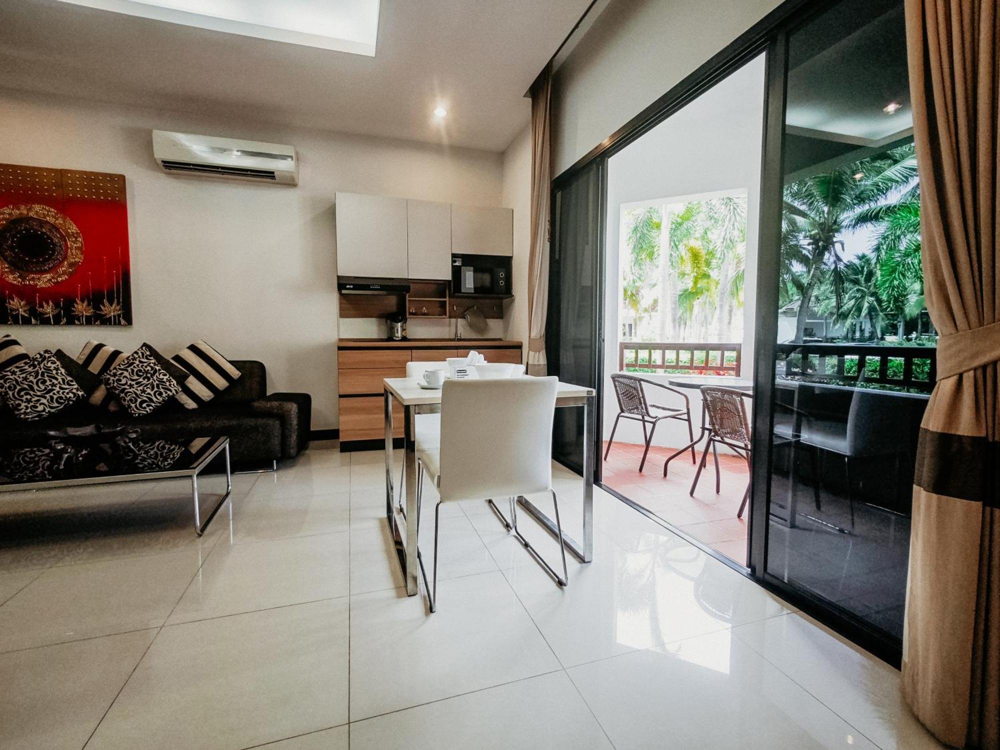 Rawai Grand House -Sha Plus Экстерьер фото